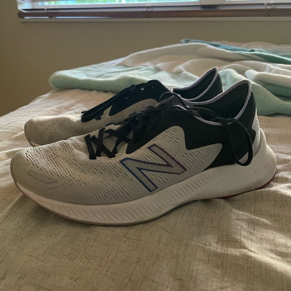 New Balance Shoes | New Balance Dynasoft PESU running sneakers - Picture 2 of 5